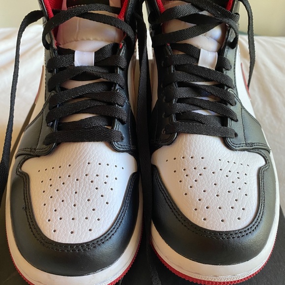 Air Jordan 1 Mid 'Black Gym Red' 554724-122 - Picture 5 of 12